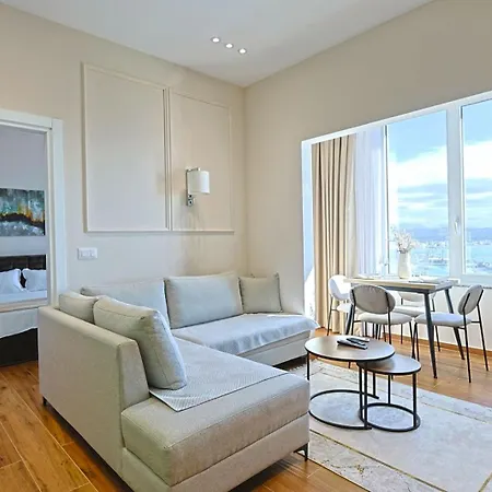 Lux Holidays 221 Durrës